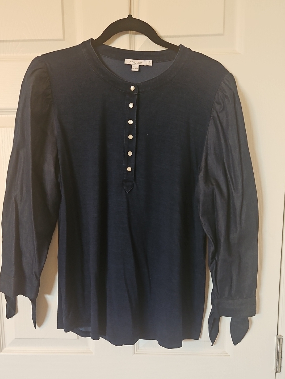 Chico's Navy Pearl-Button Puff Sleeve Top